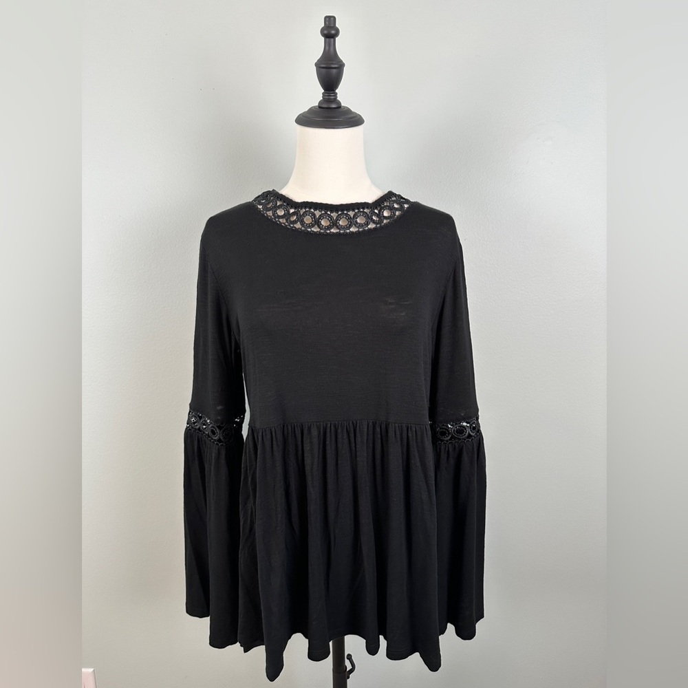 Max Jeans women’s slub top with crochet detail, black, size Large